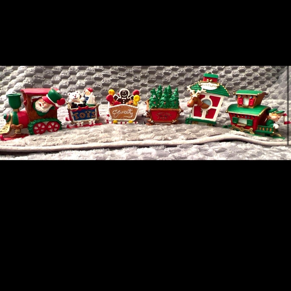 1996 RSVP INTL INC. North Pole Train Decor with Boxes